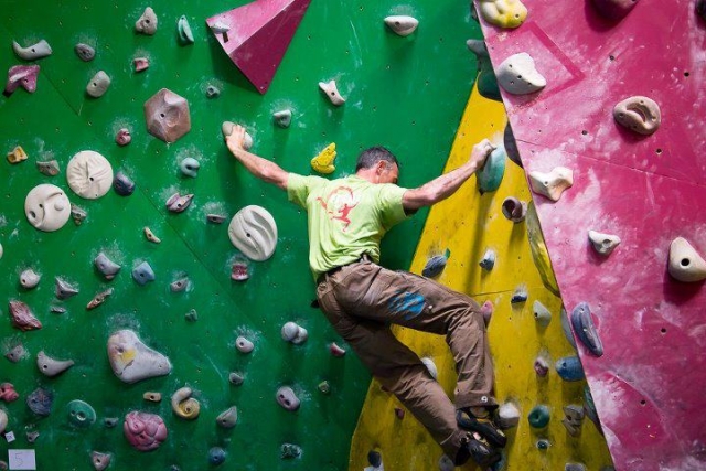  Escalada interior 